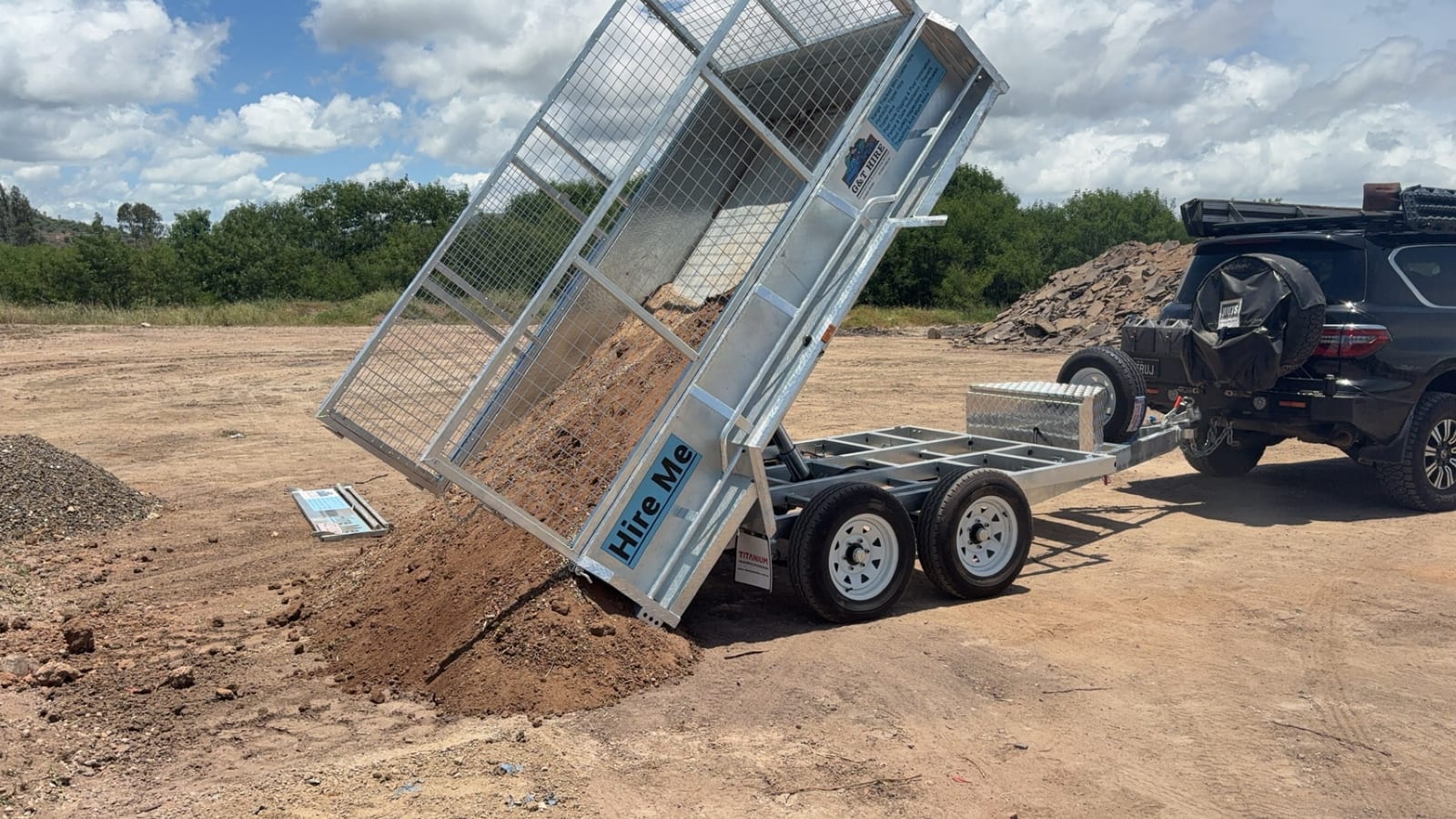 Hydraulic Tipper Trailer (10x6) for hire in Townsville