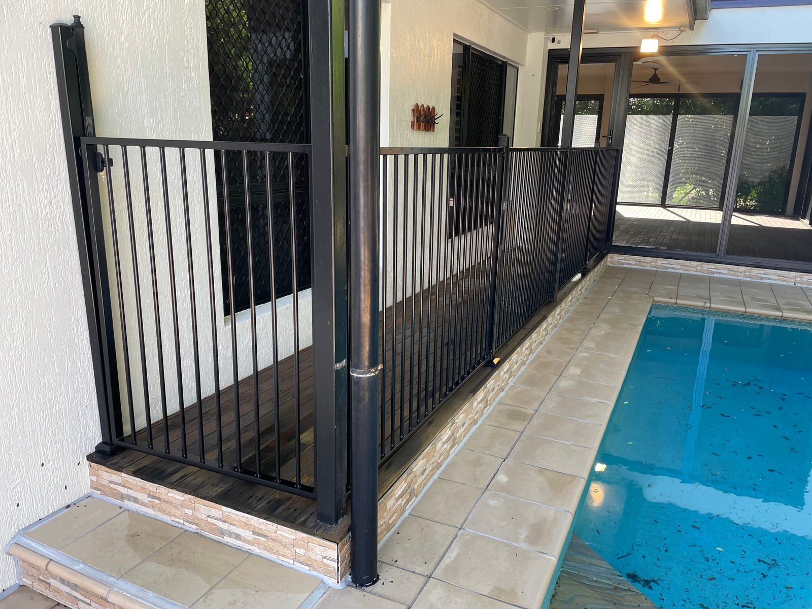 Compliant pool safety fence in Townsville